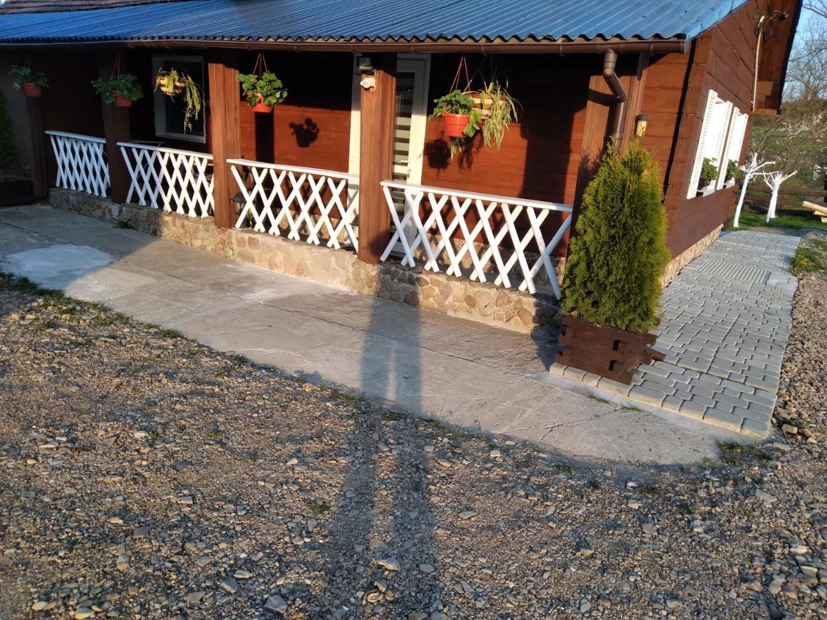 Domek Na Prerii Villa Ustrzyki Dolne Ngoại thất bức ảnh