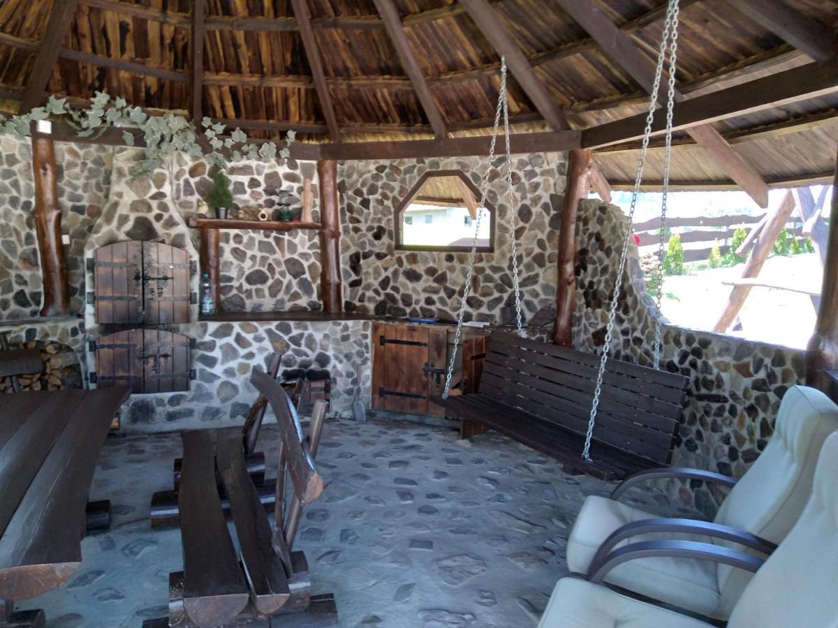 Domek Na Prerii Villa Ustrzyki Dolne Ngoại thất bức ảnh